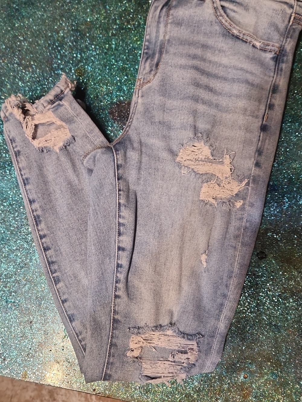 American Eagle Outfitters Light Blue Distressed Skinny Jeans Size 10 Short